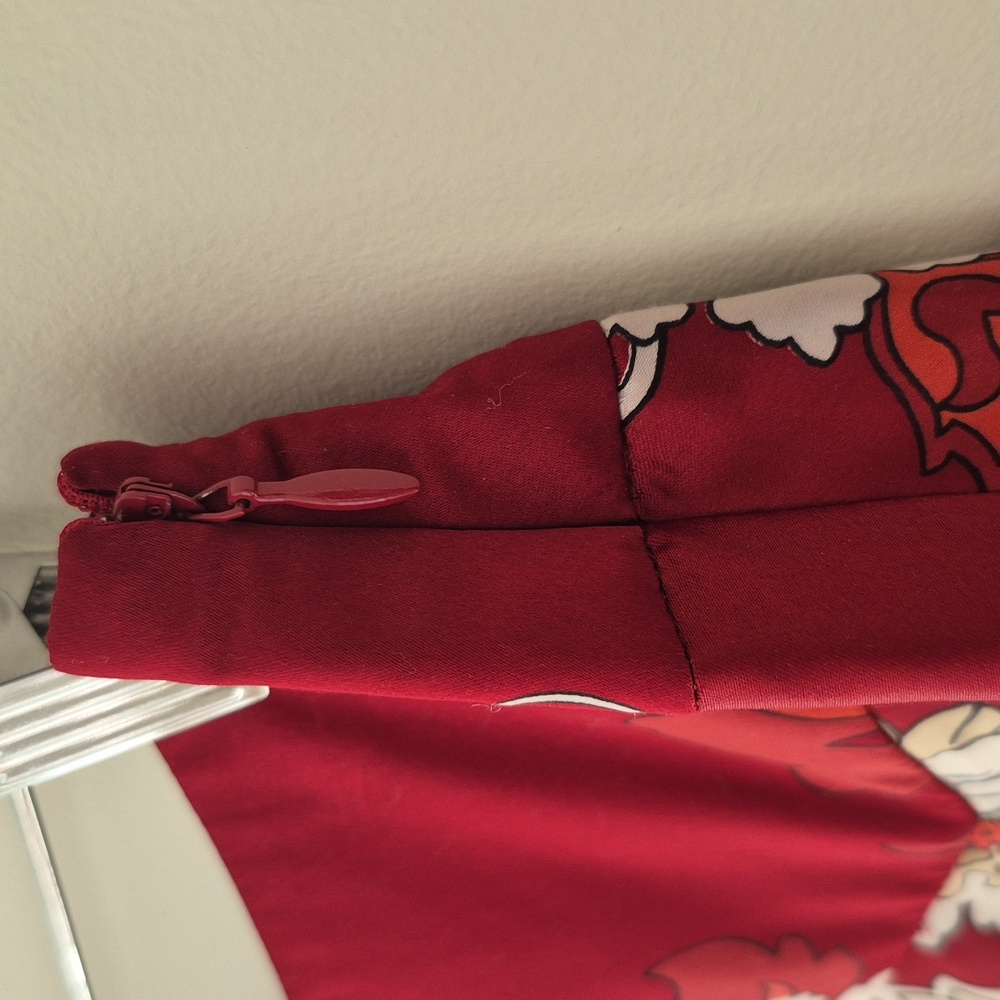 Red floral skirt - Picture 6 of 9